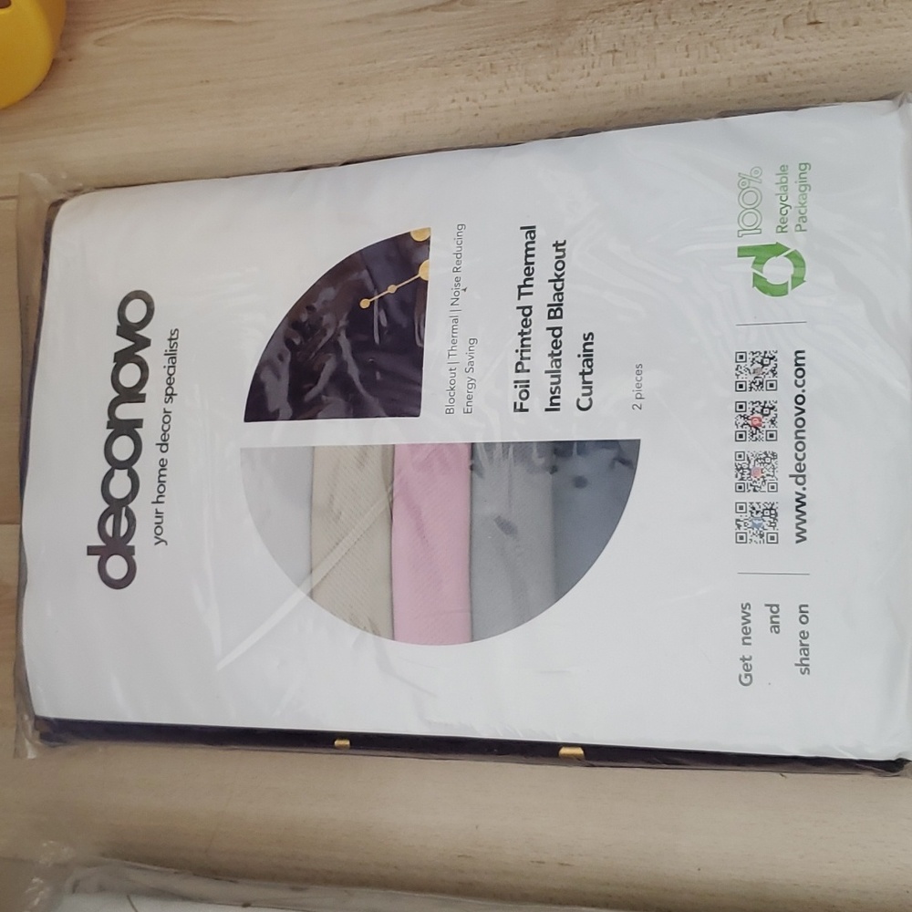 Deconovo foil printed thermal insulated blackout curtain new in package